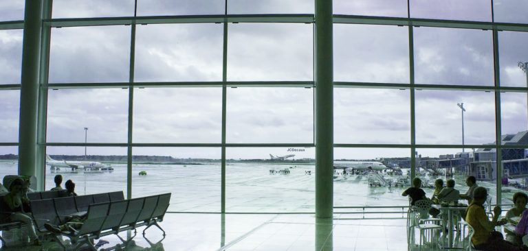 Com arribar a l’Aeroport de Barcelona en transport públic?