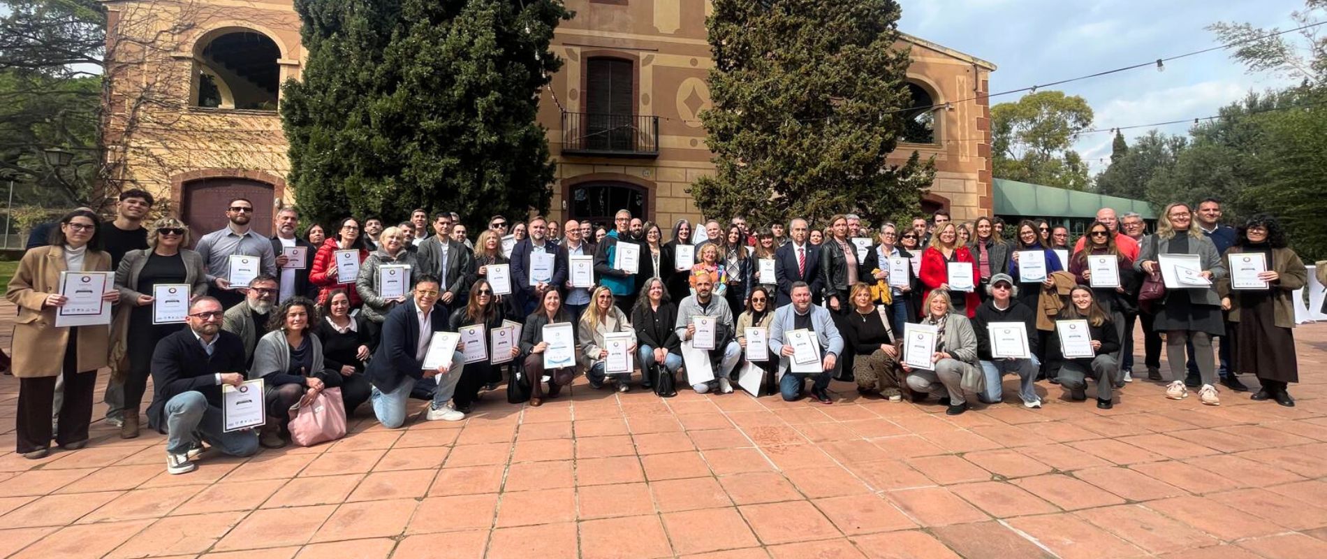 Foto grupal lliurament certificació Biosphere 2026 a Gavà